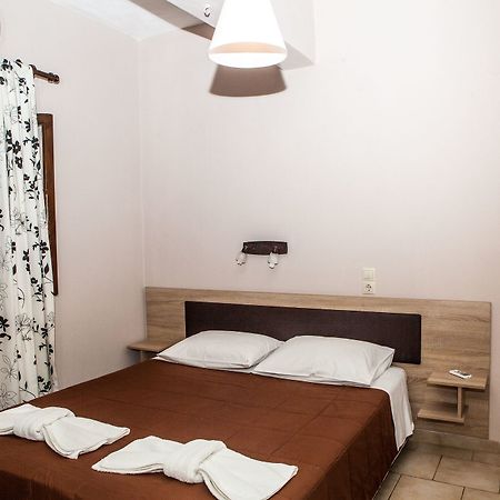 Eleana Apartments And Studios Agios Georgios  Exteriör bild
